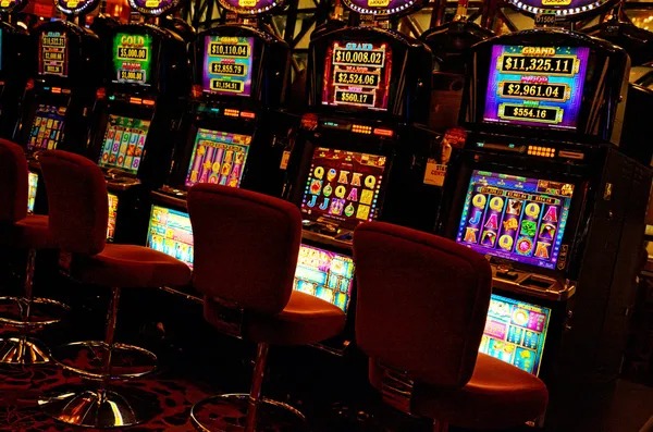 colokan t Volcano Reels and Slot Controls